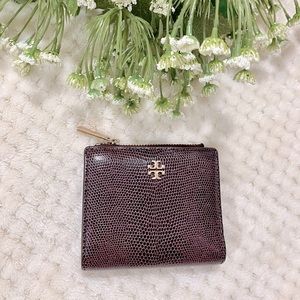 🔥Tory Burch Leather Emerson Lizard Mini
Wallet Nightshade-Burgundy